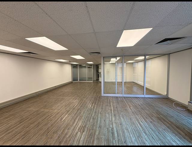 95M² OFFICE TO LET IN CLAREMONT